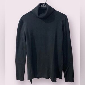 Cyrus Black Turtleneck Sweater | Size M